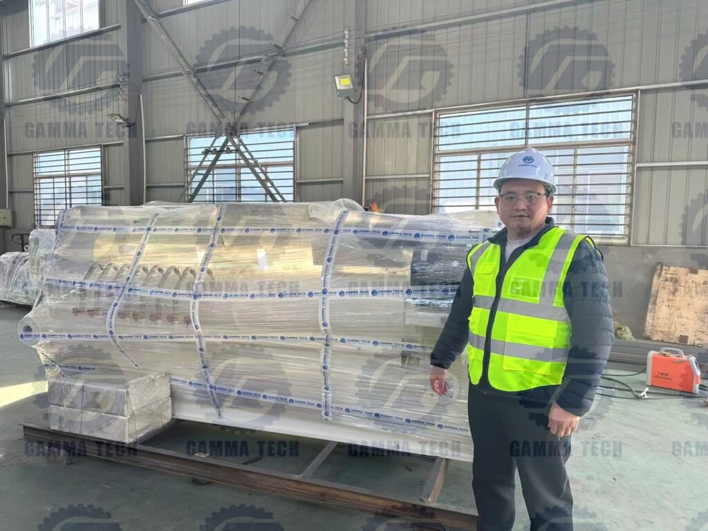 Careful container loading for export to Alexandria, Egypt